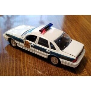 Washington D.C Metropolitan Police Road Champs die cast police car 1:43 scale